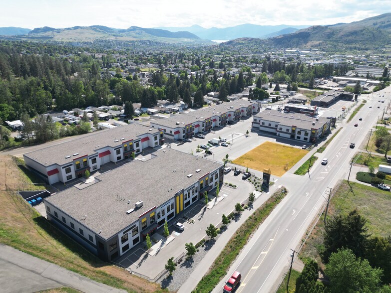 4960 Silver Star Rd, Vernon, BC à louer - Photo du bâtiment - Image 1 de 3