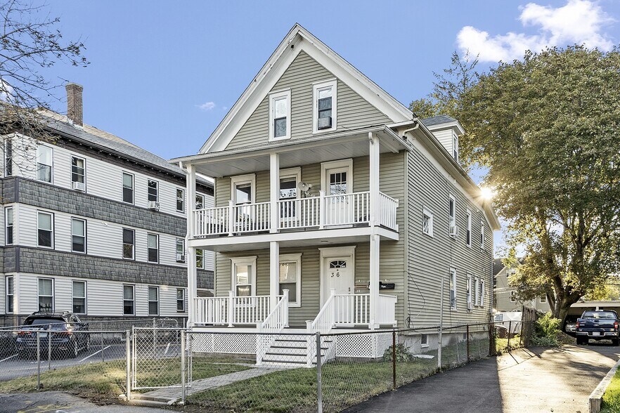 36-38 Houghton St, Worcester, MA à vendre - Photo du bâtiment - Image 2 de 103