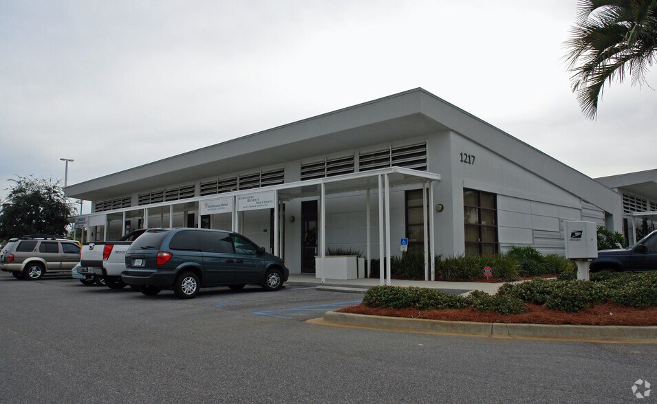 1217 Airport Rd, Destin, FL for lease - Building Photo - Image 2 of 10