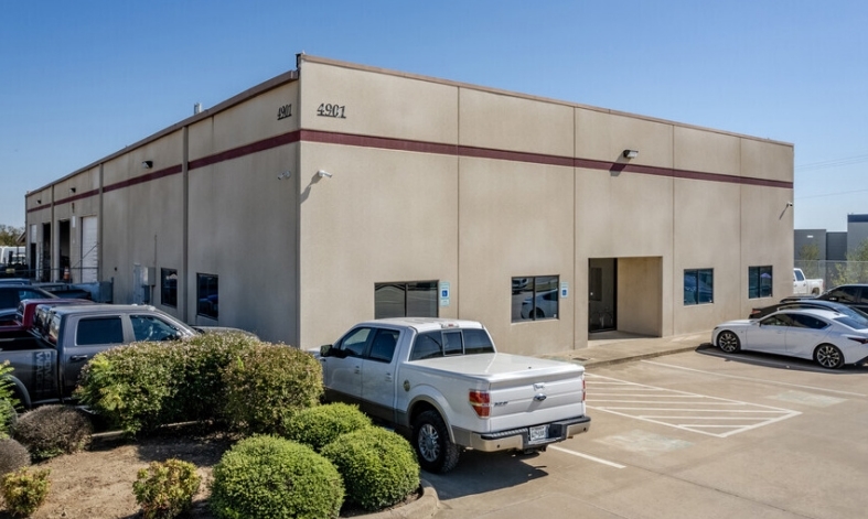 4901 Parker Henderson Rd, Fort Worth, TX for lease - Building Photo - Image 1 of 1