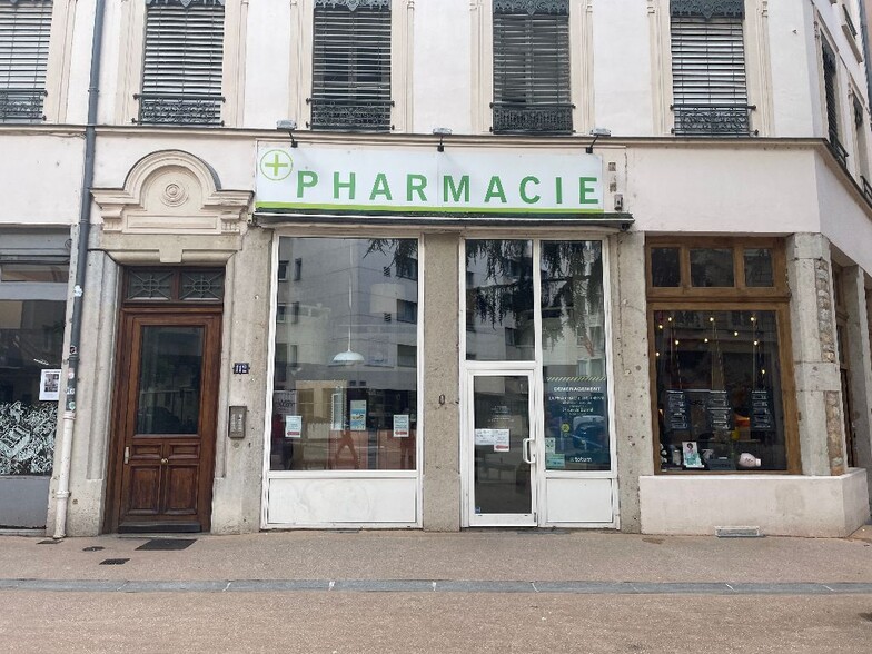 Retail in Lyon for lease - Building Photo - Image 1 of 5