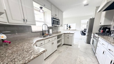 4738 W. Alabama, Houston, TX for lease Interior Photo- Image 2 of 6