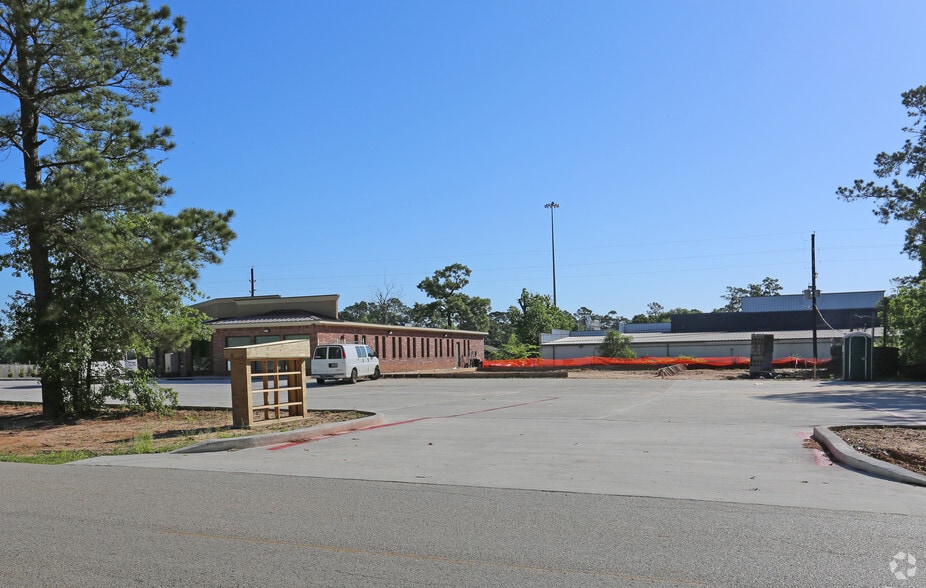 26406 Oak Ridge Dr, The Woodlands, TX for sale - Building Photo - Image 2 of 10