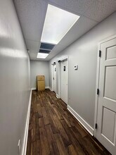 9820 Lake Forest Blvd, New Orleans, LA for lease Interior Photo- Image 2 of 6