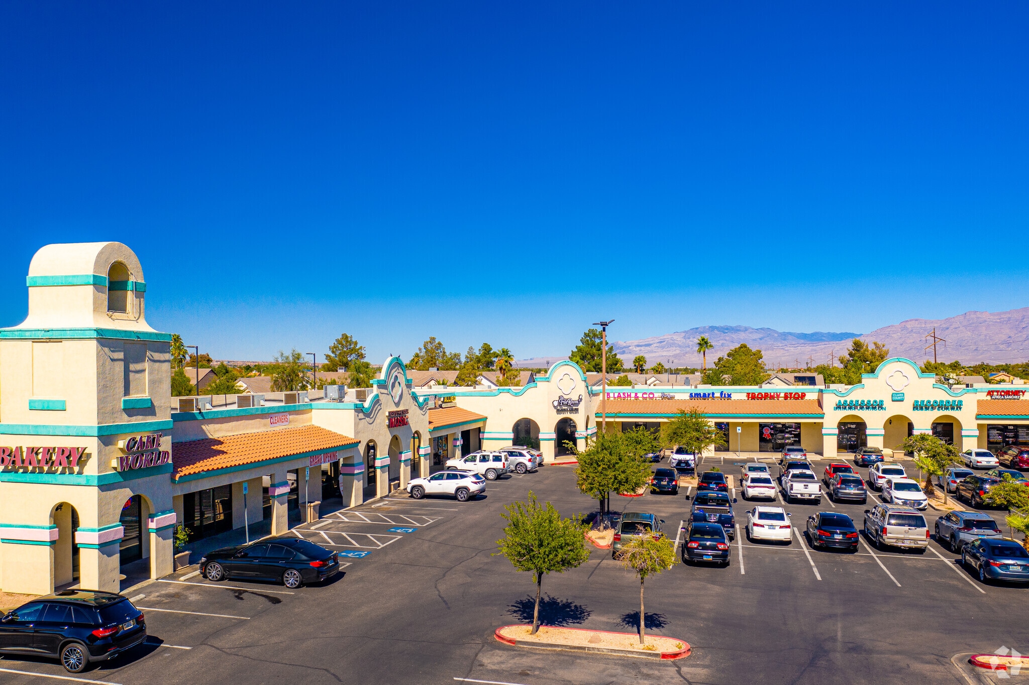 3205-3211 N Tenaya Way, Las Vegas, NV for lease Building Photo- Image 1 of 3