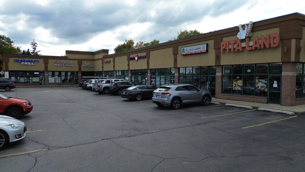 7831 W 95th St, Hickory Hills, IL for lease - Building Photo - Image 2 of 7