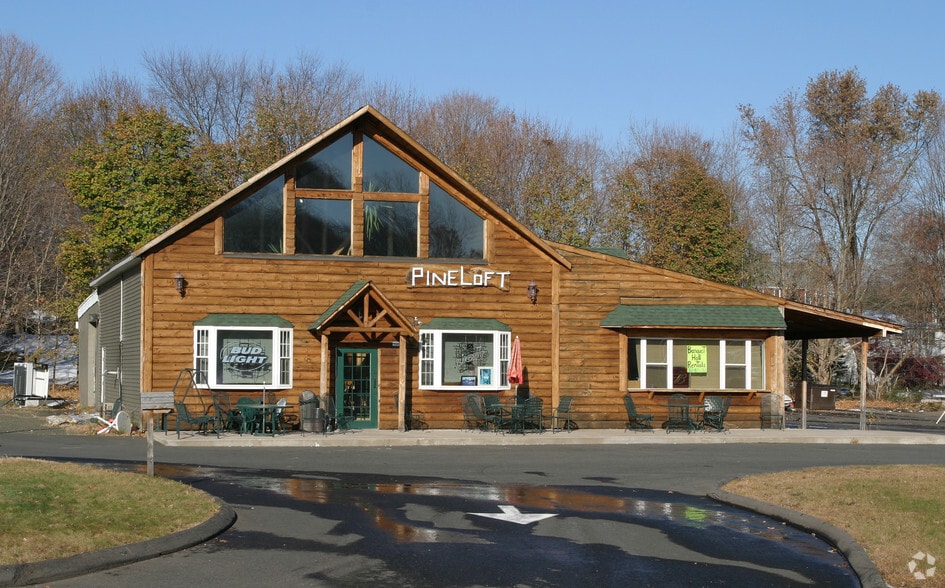 1474 Wilbur Cross Hwy, Berlin, CT à vendre - Photo du bâtiment - Image 2 de 2