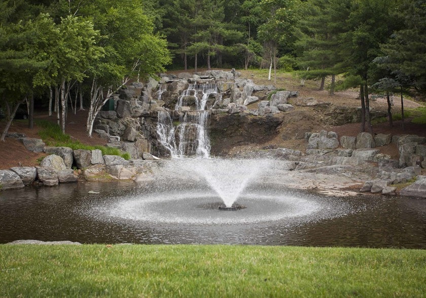 500 Mamaroneck Ave, Harrison, NY à louer - Photo du bâtiment - Image 1 de 5