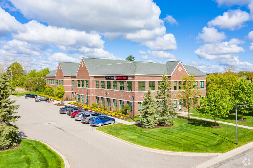 2300 Genoa Business Park Dr, Brighton, MI à louer - Photo du bâtiment - Image 2 de 9