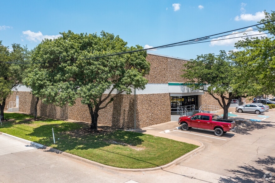 1401 Summit Ave, Plano, TX for lease - Primary Photo - Image 1 of 6