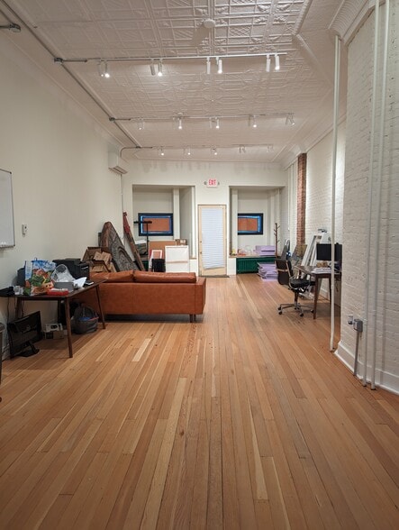 186 Ocean Ave, Jersey City, NJ for lease - Interior Photo - Image 2 of 8