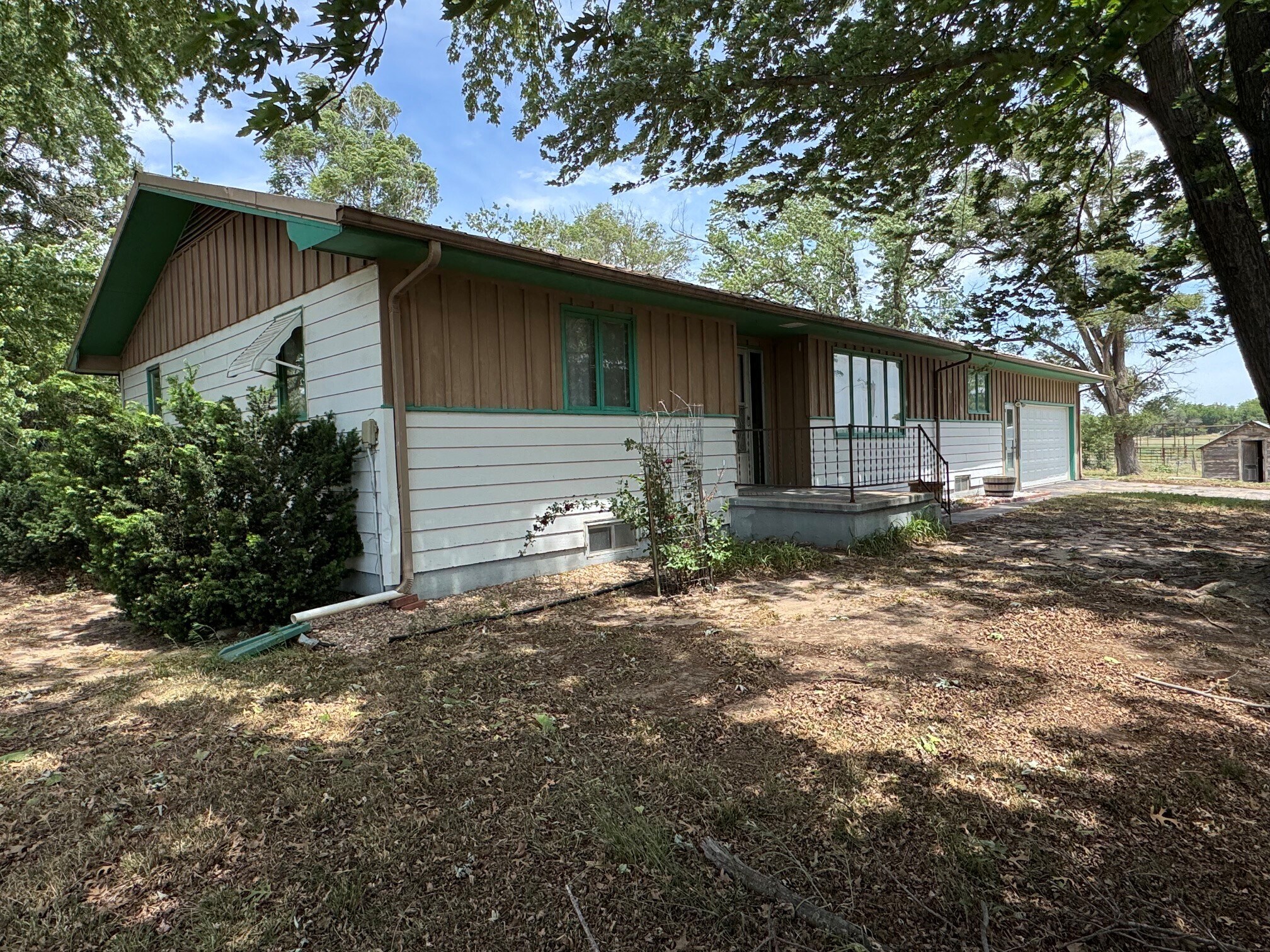914 N Burmac Rd, Burrton, KS à vendre Photo du bâtiment- Image 1 de 17