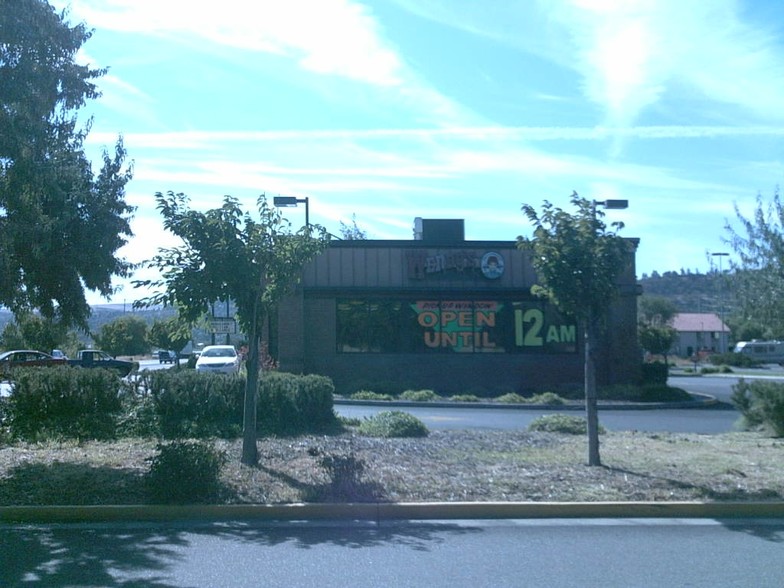 2638 W 6th St, The Dalles, OR for lease - Building Photo - Image 2 of 6