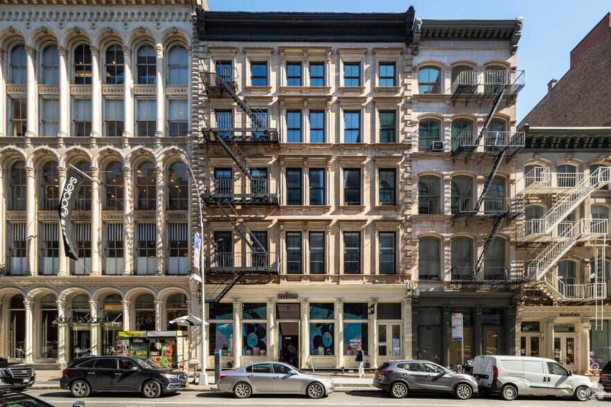 498-500 Broadway, New York, NY for lease - Building Photo - Image 3 of 12