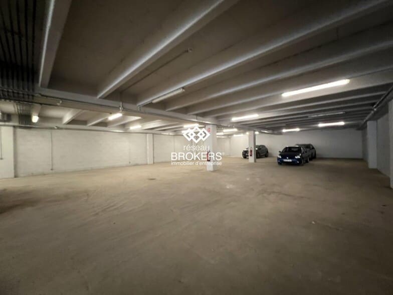 Retail in Palaiseau for lease - Building Photo - Image 2 of 5