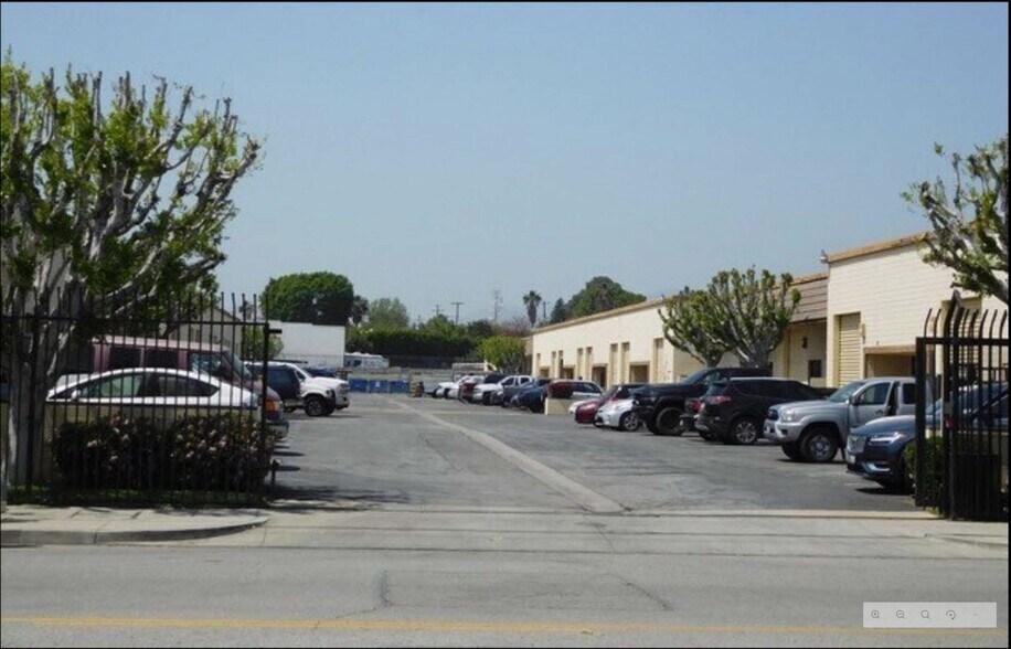 12455 Branford St, Pacoima, CA à louer - Photo du bâtiment - Image 3 de 20