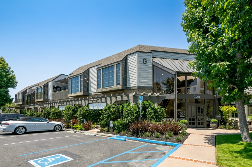 2915 Red Hill Ave, Costa Mesa, CA à louer - Photo du bâtiment - Image 3 de 16