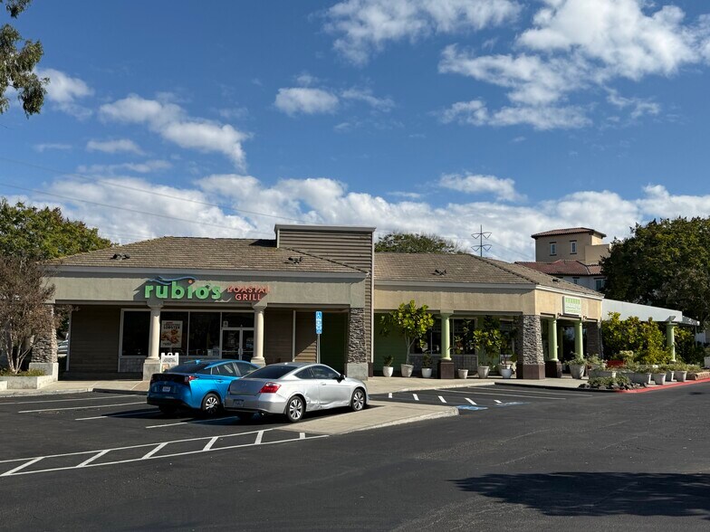 10625 Scripps Poway Pky, San Diego, CA à louer - Photo du bâtiment - Image 3 de 3