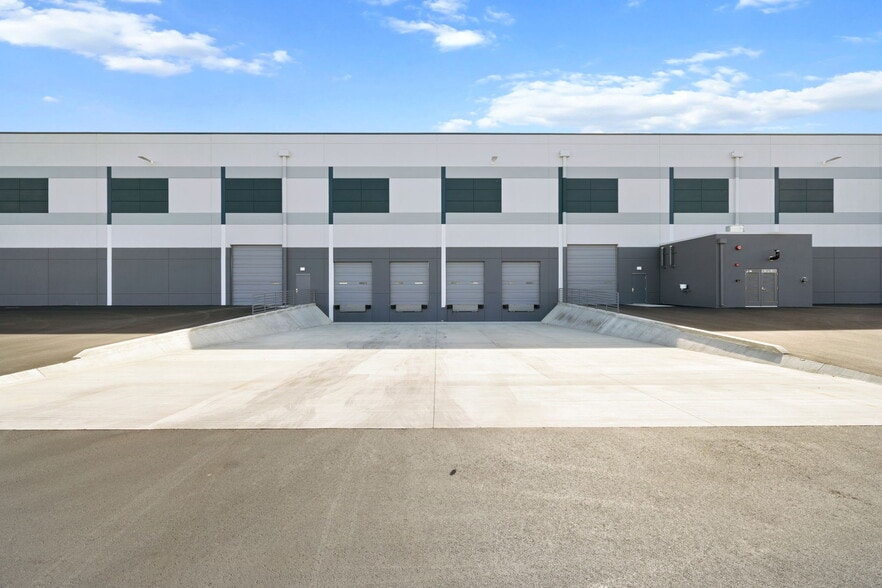 3808 Faraday Ave, Davis, CA for lease - Building Photo - Image 2 of 8