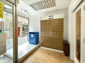 Mail Boxes Etc, Inverness for lease Interior Photo- Image 1 of 6