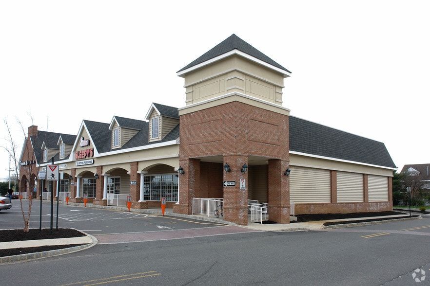 401b W Main St, Freehold, NJ for lease - Building Photo - Image 3 of 7