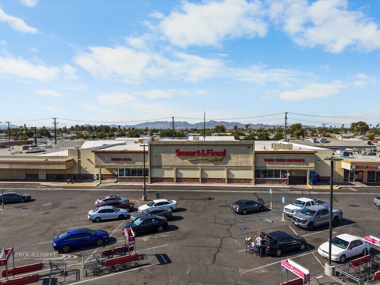601-751 E Hobson Way, Blythe, CA à vendre - Photo du bâtiment - Image 3 de 4