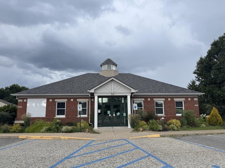 2911 Alexandria Pike, Highland Heights, KY for sale - Building Photo - Image 2 of 18