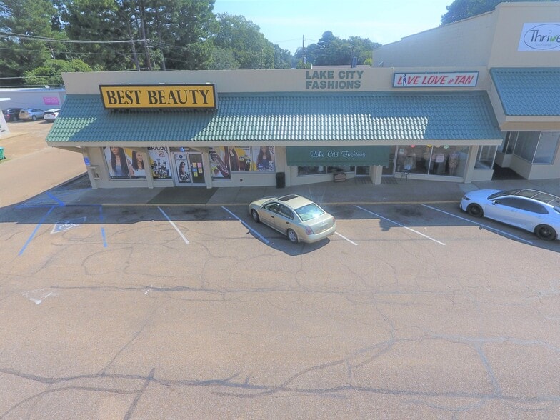 1716-1770 Commerce St, Grenada, MS à louer - Photo du bâtiment - Image 2 de 14