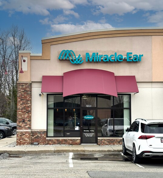 209 Western Avenue, South Portland, ME for lease - Building Photo - Image 2 of 3