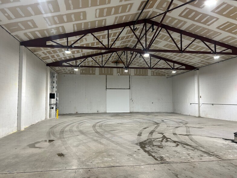 633 N Morton St, Bloomington, IN à louer - Photo du bâtiment - Image 3 de 13
