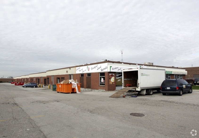 90 Signet Dr, Toronto, ON for lease - Building Photo - Image 2 of 2