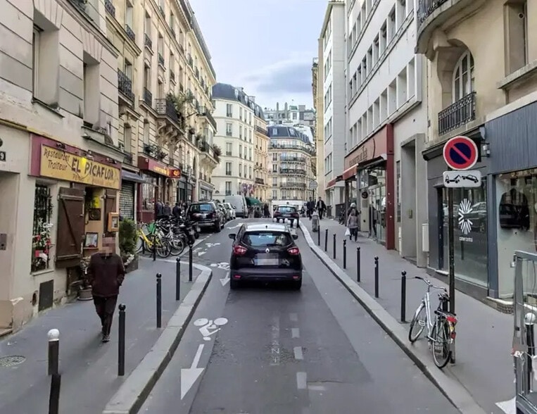 Retail in Paris for lease - Building Photo - Image 1 of 2