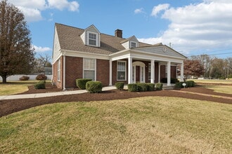 502 Hazelwood Dr, Smyrna, TN à louer Photo intérieure- Image 2 de 56