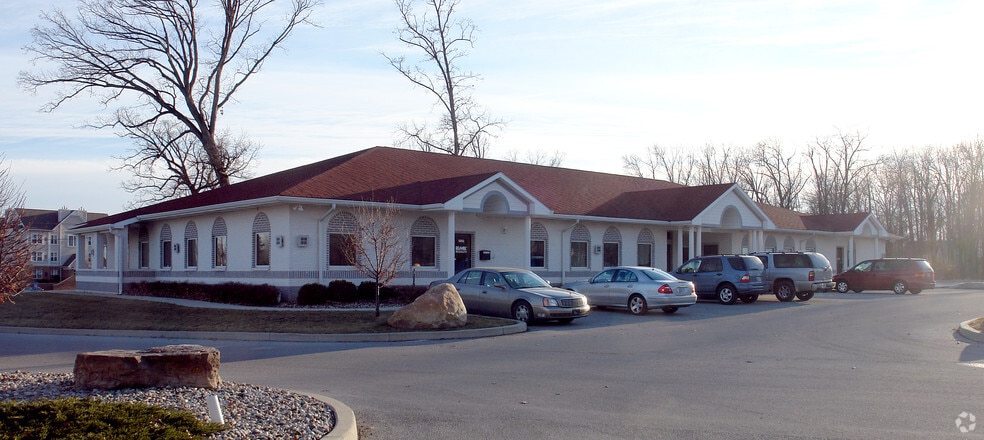 7806 W Jefferson Blvd, Fort Wayne, IN à vendre - Photo du bâtiment - Image 2 de 3