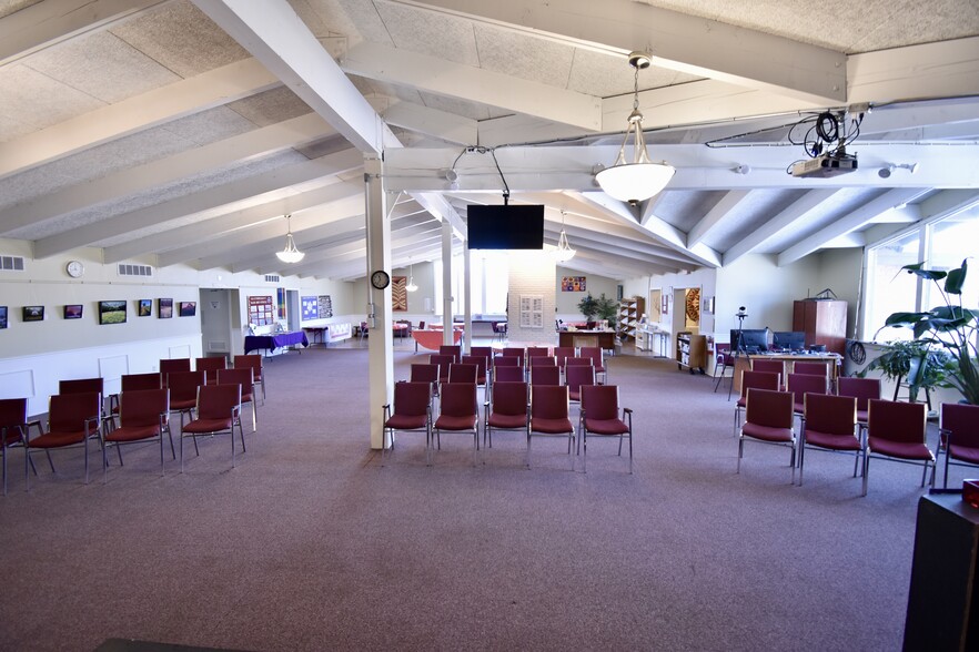 10441 Shaver Rd, Portage, MI for lease - Building Photo - Image 3 of 6