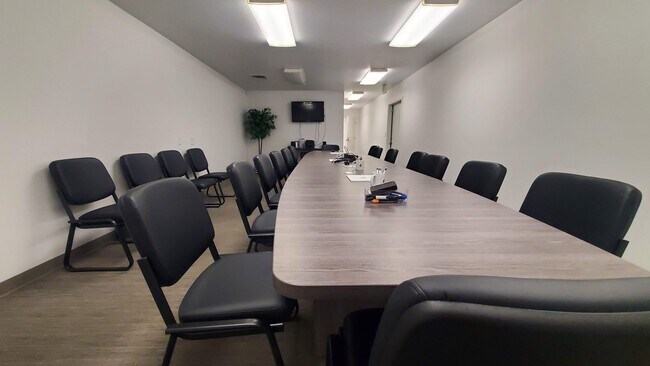 More details for 223 W Wine Country Rd, Grandview, WA - Office for Sale