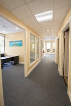 528 Williamson Rd, Mooresville, NC à louer Photo intérieure- Image 2 de 4