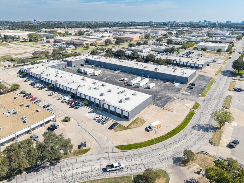 3212-3214 Belt Line Rd, Farmers Branch, TX à louer - Aérien - Image 2 de 23