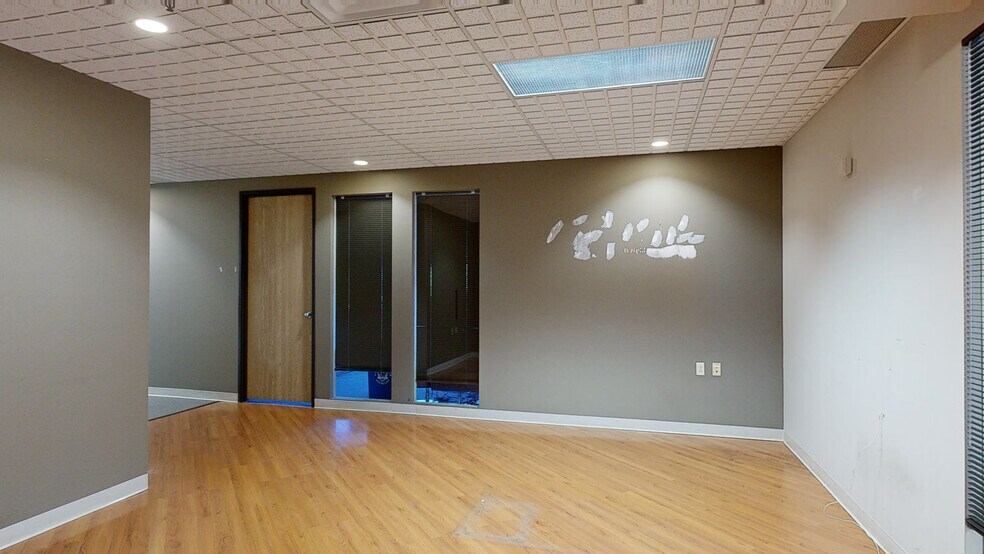 800 N Bell Ave, Carnegie, PA à vendre - Numérisation 3D de Matterport - Image 2 de 26