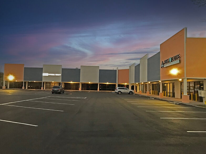 5913-5915 Normandy Blvd, Jacksonville, FL for lease - Building Photo - Image 2 of 4