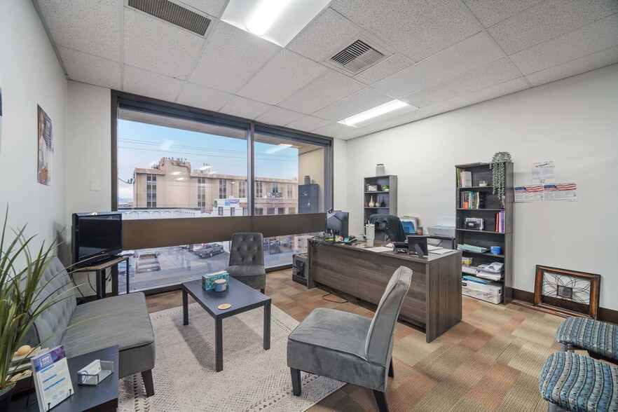 449 S Virginia St, Reno, NV for lease - Interior Photo - Image 2 of 20