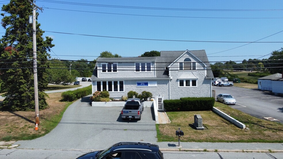 88 Valley Rd, Middletown, RI for lease - Building Photo - Image 1 of 15