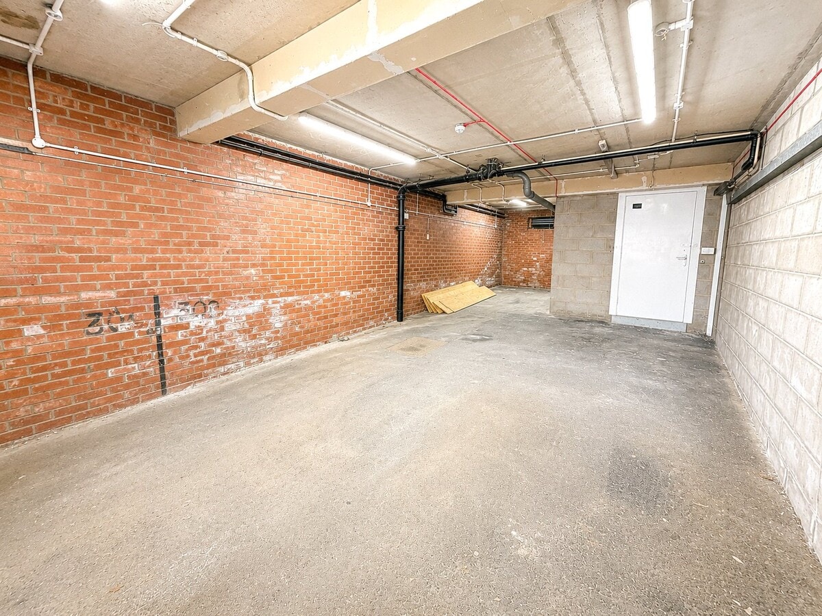 176-200 Portland Rd, Newcastle Upon Tyne, TWR NE2 1DJ - Unit 176 -  - Interior Photo - Image 1 of 9