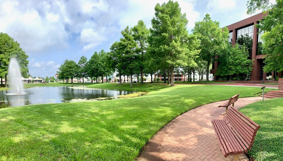 6425 Youree Dr, Shreveport, LA à louer - Photo du bâtiment - Image 2 de 14