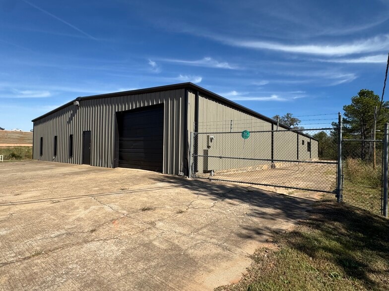 5220 S Anderson Rd, Oklahoma City, OK for sale - Building Photo - Image 2 of 3