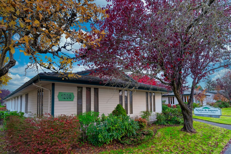 2055 NW Grant Ave, Corvallis, OR à louer - Photo principale - Image 1 de 17