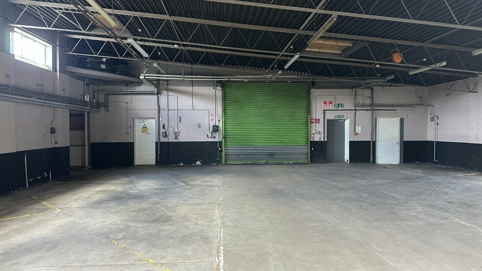 Montague Rd, Warwick for lease - Building Photo - Image 2 of 5