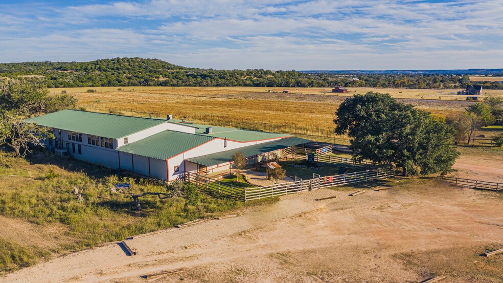 2367 Usener Rd, Fredericksburg, TX à vendre - Photo du bâtiment - Image 1 de 1