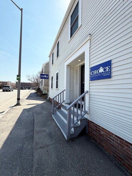 118 Maplewood Ave, Portsmouth, NH à vendre - Photo du bâtiment - Image 2 de 5