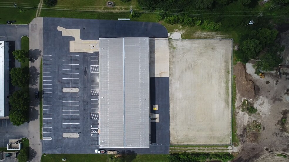 5238 Cobblegate Dr, Moraine, OH à vendre - Photo du bâtiment - Image 2 de 6